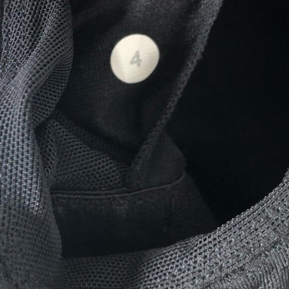 Lululemon Black Awareness Tank Bubble Hem Size 4 - Picture 6 of 8